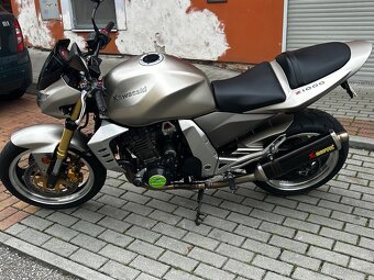 Kawasaki Z1000 - 4