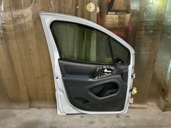 Citroen Berlingo - přední dveře. 2012 - 4