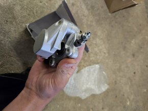 Brzdový třmen čtyřkolka atv 110ccm - 4