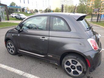 Prodám elektrický Fiat 500e - 4