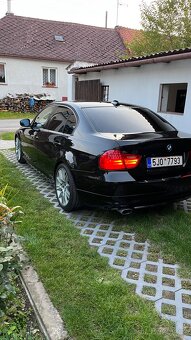 BMW 3 E90 320d - 4