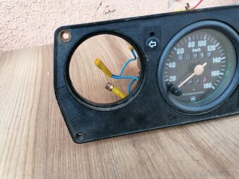 Přístrojová deska Škoda 120 - 4