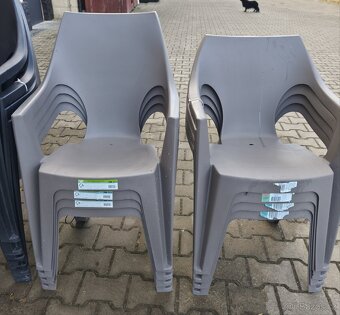 Plastové židle - nové - 4