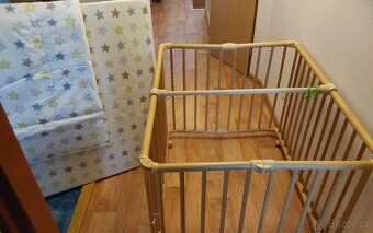 Skládací dětská ohrádka - 4