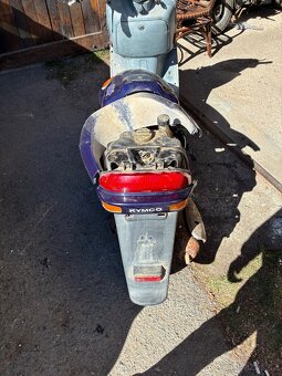 Skůtry Kymco - 4