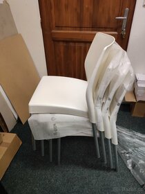 Prodám set 4 kvalitních italských židlí - Cena za sadu 4 ks - 4