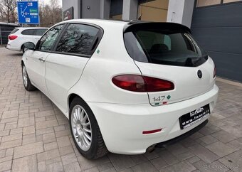Alfa Romeo 147 1.6 16V benzín manuál 88 kw - 4