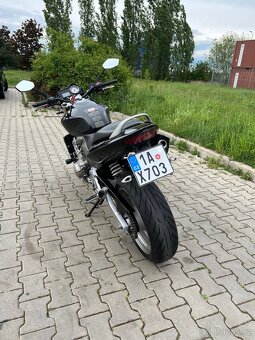 Honda Hornet CB600F - 4