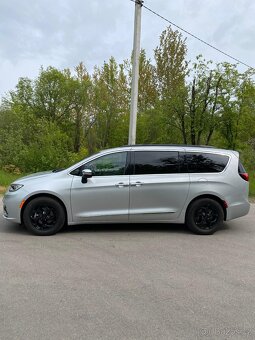 Chrysler Pacifica Limited 3.6 V6 r.v.2023 - 4