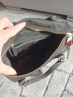Kabelka Tommy Hilfiger - 4
