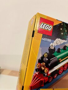 Lego Vánoční vláček 40700 - 4