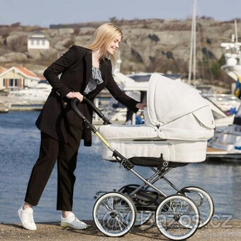 EmmalJunga Mondial De Luxe - Classic White Leatherette Pram - 4