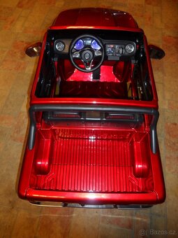 Hecht Mercedes Benz XMX606 červená - 4