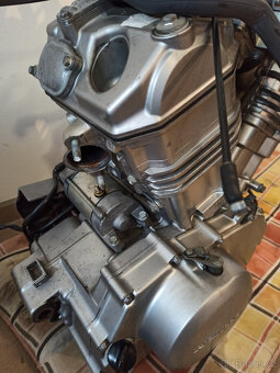 Motor kompletní Honda Transalp 650 R.V.2002 - 4