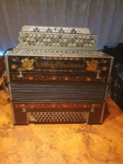 Unikátní sbírka knoflíkových harmonik - 4