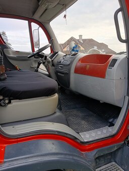 Hákový nosič kontejnerů Avia D75 - 4