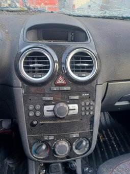 Rozpredám Opel Corsa D 1.2 63kw A12XER 2012 - 4