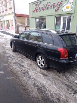Toyota Avensis 2.2 D - 4