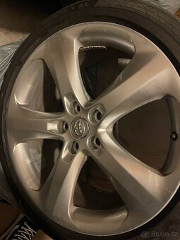 Prodám Kola Toyota 235/40R19 - 4