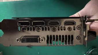 ASUS ROG STRIX GAMING GeForce GTX 1080 - 4