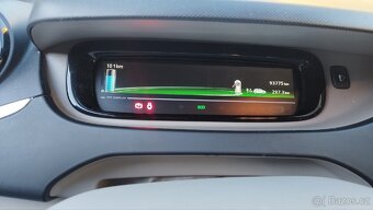 Renault Zoe - elektromobil 43Kw rok 2016 - 4