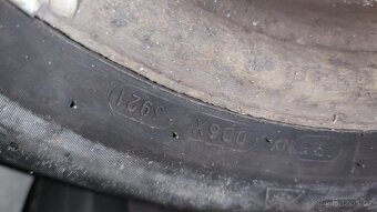 Plechové disky + zimní pneu, Almera, 4x100 // 185/65 R15 - 4