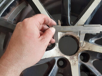 17" alu kola originál Honda , 8JX17H2 - 4
