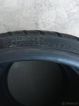 235/30/ZR20 letní - 4