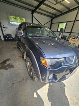Mitsubishi L200 - 4
