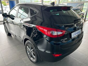 Hyundai ix35 2.0 CRDI,SERVISKA,4x4,ČR,KŮŽE,119.000KM - 4