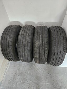 Letní pneu zn. Michelin Primacy 4, rozměr 215x65x17 - 4