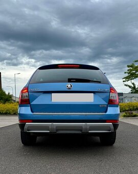 Škoda Octavia Scout 135KW DSG - 4