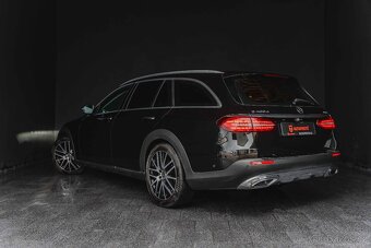 MERCEDES BENZ E400d-4Matic-Allterain-360-ACC-el.TZ-R19 - 4
