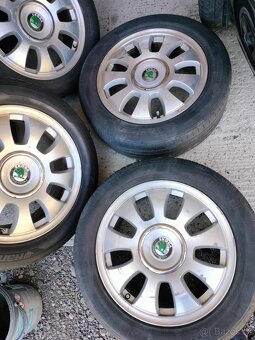 4ks alu disky orig. Škoda 5x100 r16 pneu 205/55 r16 4mm - 4