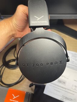 Sluchátka Beyerdynamic DT 700 Pro X, černá, Záruka Jako nové - 4