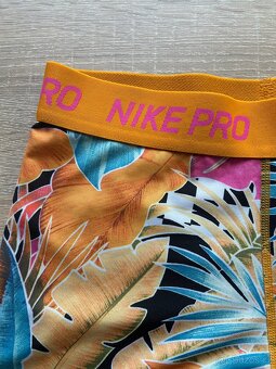 Dámské sportovní kraťasy Nike Pro - 4