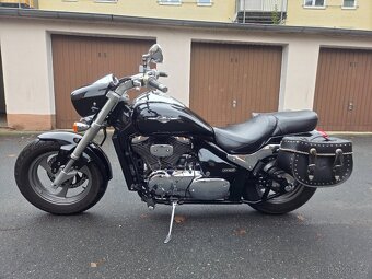 Suzuki M 800 Intruder - 4