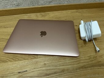 MacBook Air 13 - 4
