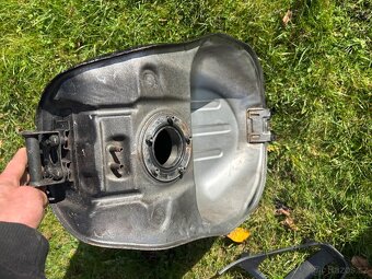 Nadrz na Suzuki Gsxr 1000 03-04 - 4