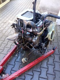 Prodám motor Nissan Navara D22 2,5 nafta 98KW - 4