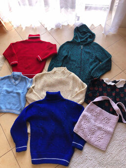 Trička,tílka,svetry,šaty - 4