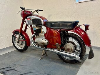 Jawa 250 - 4