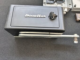 Kompletní set pro řízení dvoukřídlé brány - 4