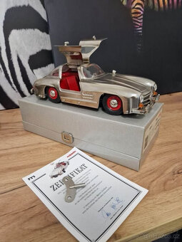 Model Marklin 1952 Mercedes Benz 300 SL jubilejní verze - 4
