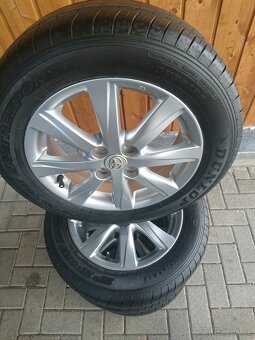 Toyota Yaris 15" Originální alu kola Dunlop Letní 175/65/15 - 4