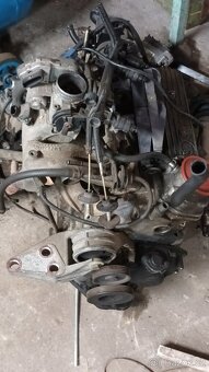 Motor Škoda 781.136B + Převodovka . - 4