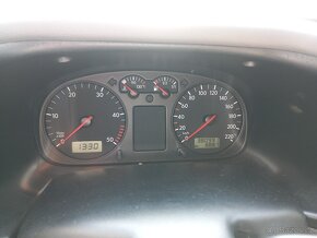 VW Transporter T4 2.5TDI 75KW 10/2003 Poslední kousek - 4
