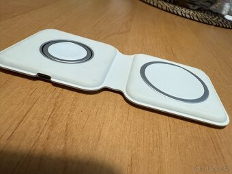 Apple MagSafe Duo nabíječka - 4