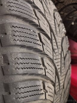 Zimní Nokian 185/60/15, 5x100 et 38 - 4