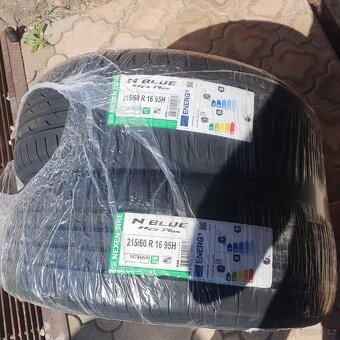 pneu 215/60 R 16 zimní nové ,letní nové - 4